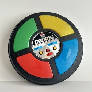 Jogo Genius Estrela Brazilian Simon Memory Game. Used In Great Working Condition